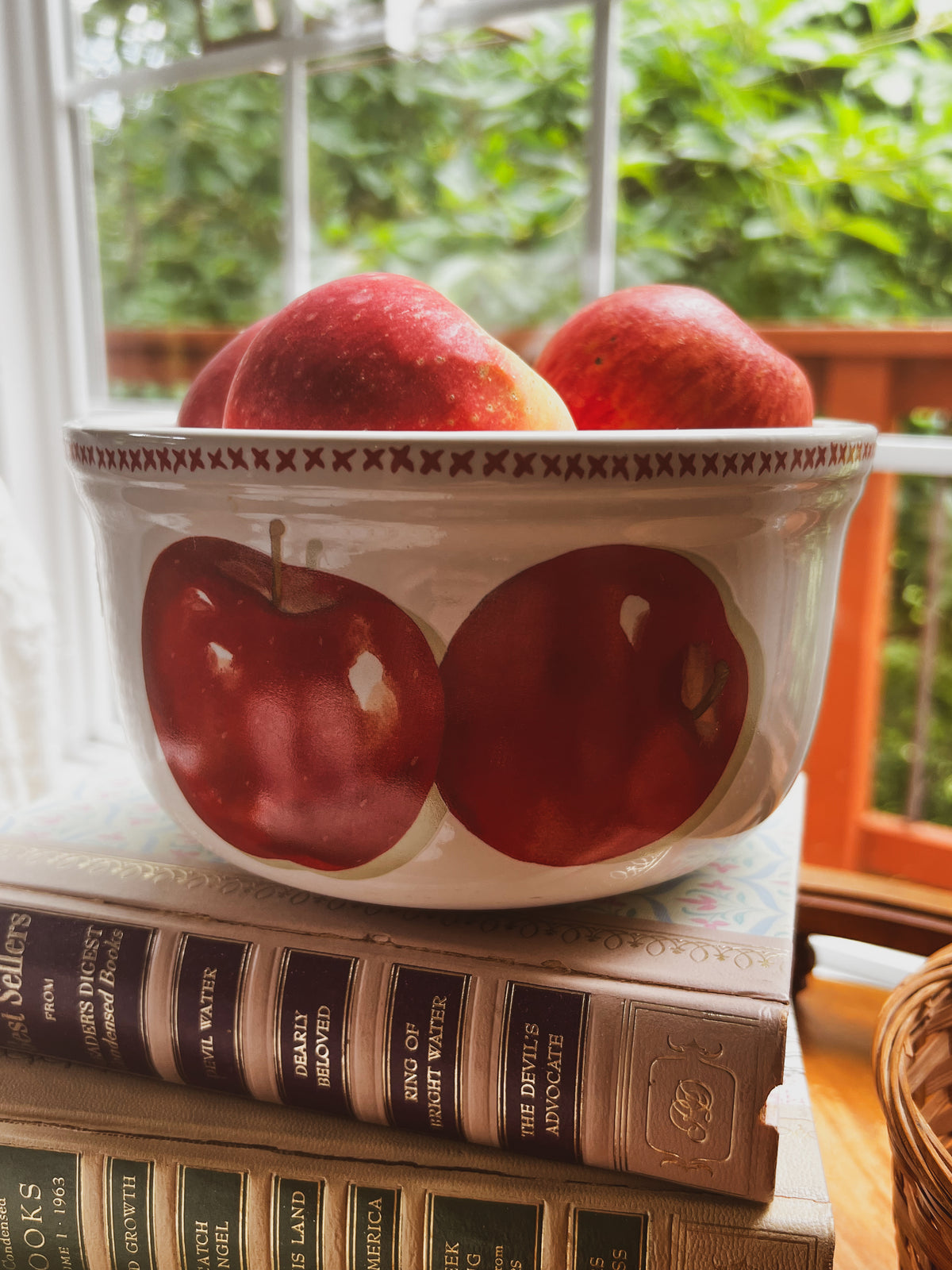 Ceramic Apple Bowl from Hallmark