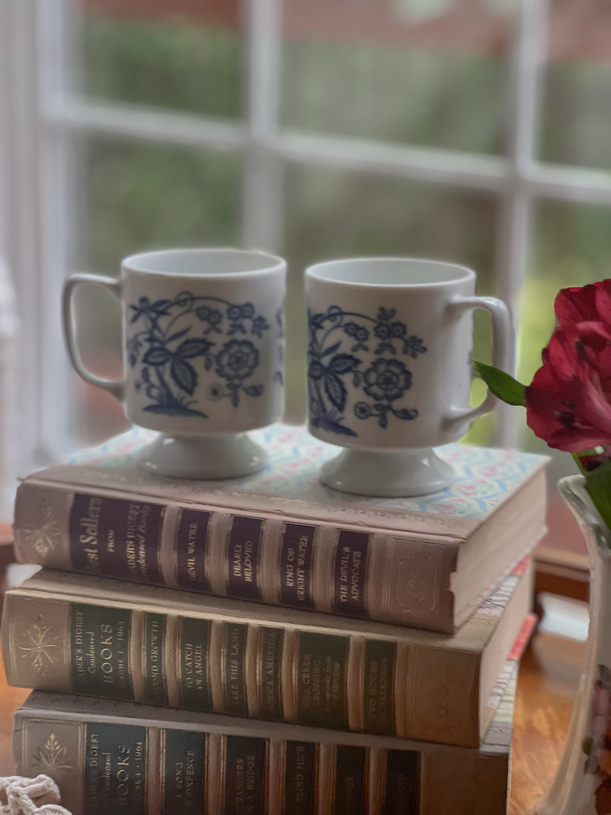 Vintage Japanese Pedestal Blue Onion Mugs Set of 2