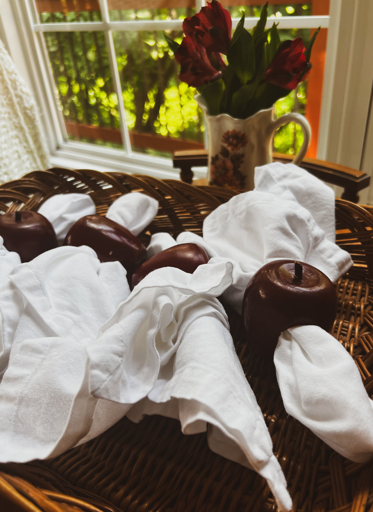 Wooden Apple Napkin Rings Set of 4