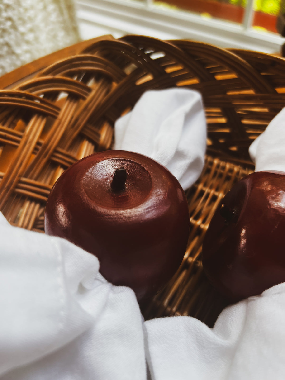 Wooden Apple Napkin Rings Set of 4